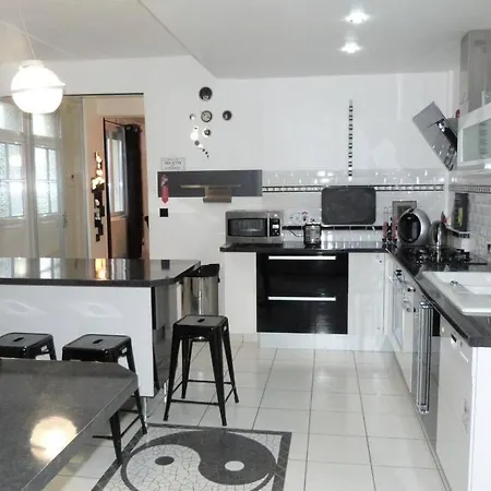 فيلة Casa Alegria